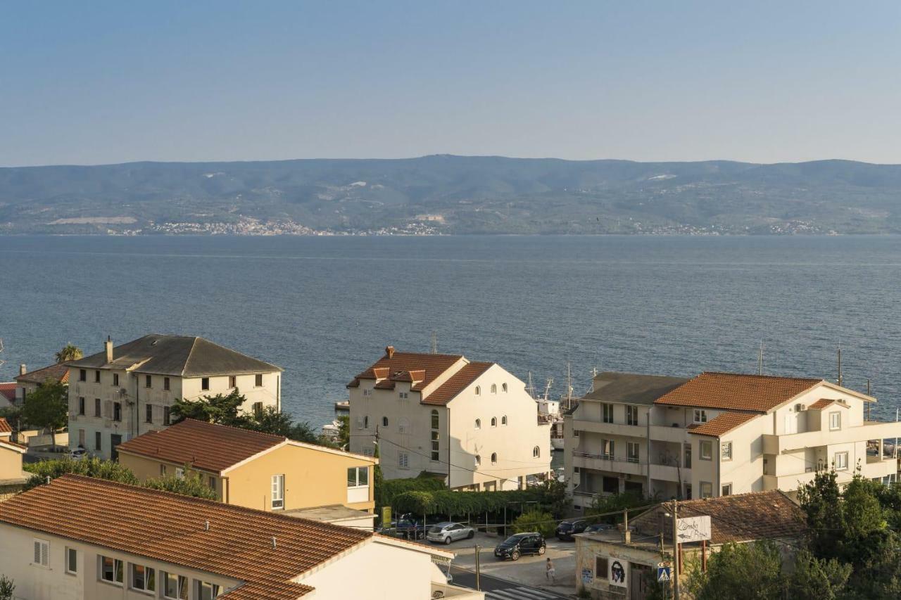 Апартаменти Little Place Near Sea Apartman Єсенице Екстер'єр фото